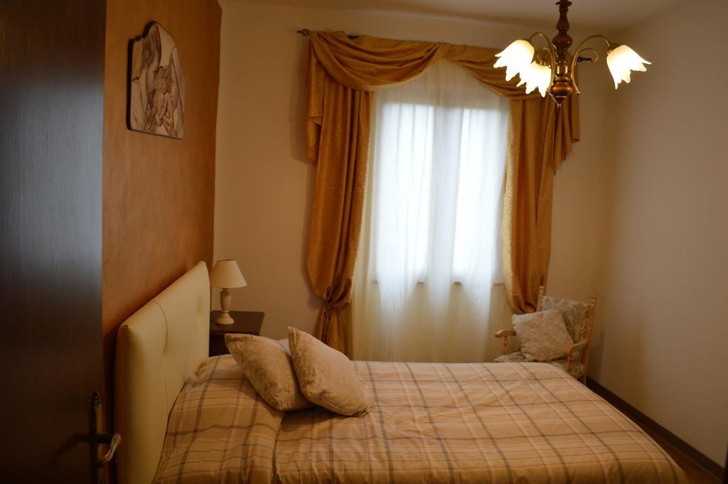 Apartamento La Piccola Loggia Torrita di Siena Habitación foto